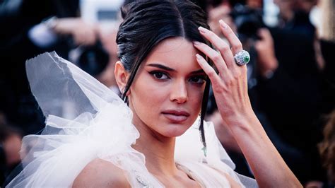 kendall jenner leaked nudes|Kendall Jenner's nude photos are leaked, Twitter body.